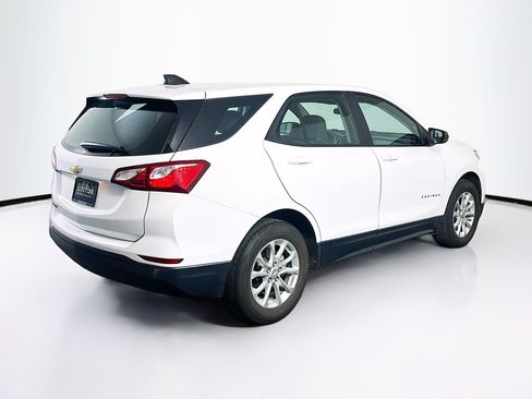 Used 2021 Chevrolet Equinox LS w/ LPO, Floor Liner Package FWD image 9