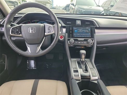 Certified 2017 Honda Civic EX-T image 9