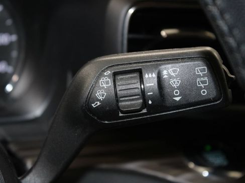 Used 2021 Ford Explorer Limited w/ Equipment Group 301A RWD image 39