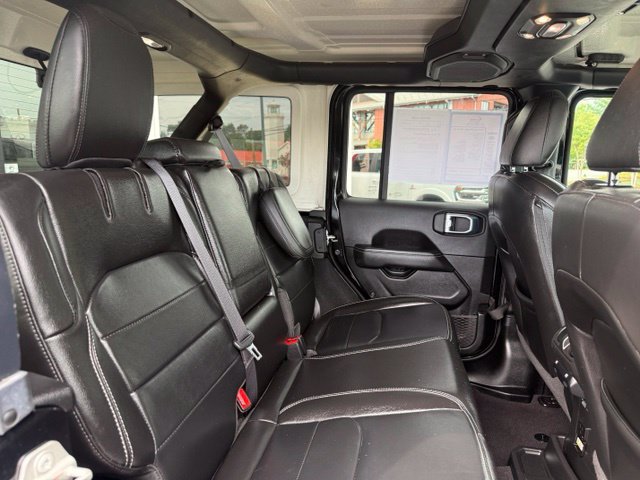 Used 2023 Jeep Wrangler Unlimited Sahara AWD/4WD image 26