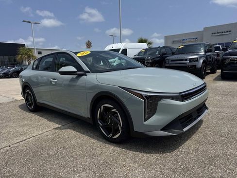 Certified 2025 Kia K4 EX FWD image 1