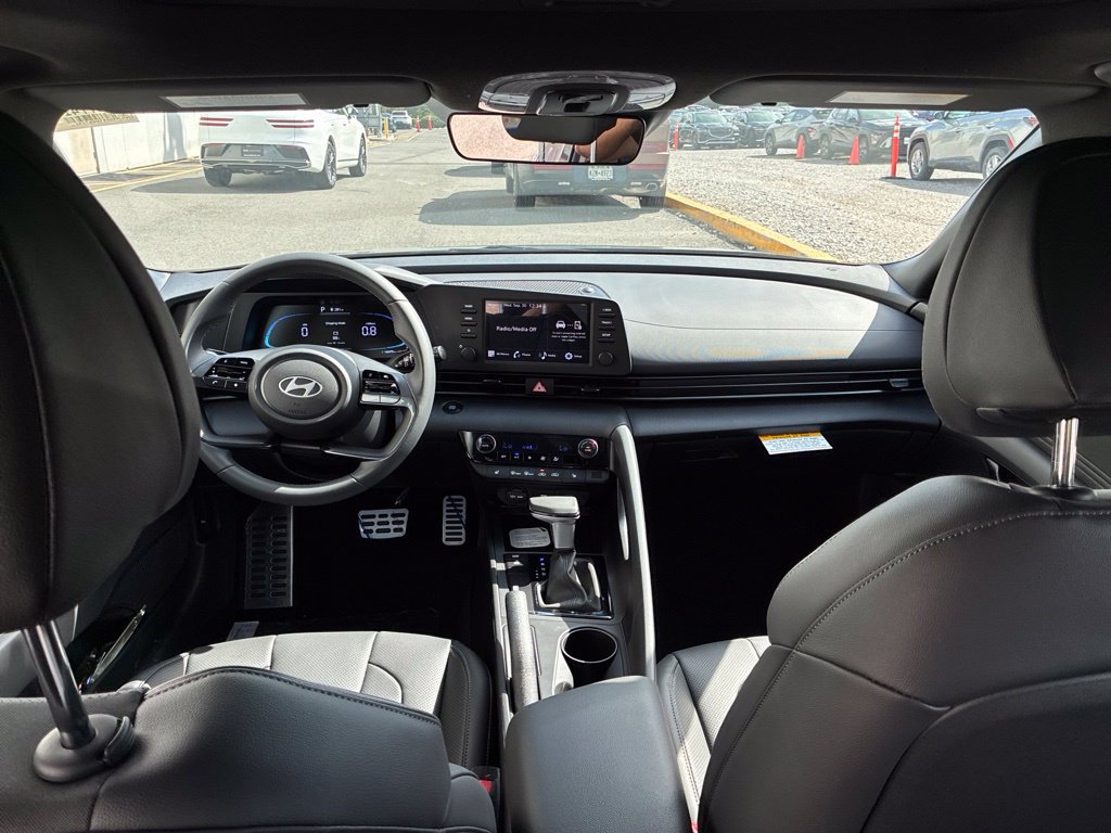 New 2026 Hyundai Elantra SEL Sport FWD image 13