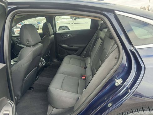 Used 2017 Chevrolet Malibu LT image 22