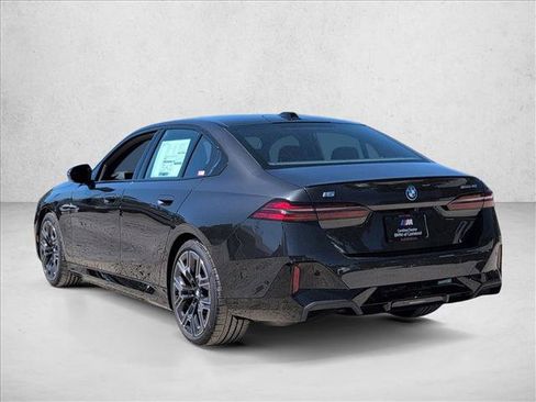 New 2026 BMW i5 eDrive40 w/ M Sport Package image 8