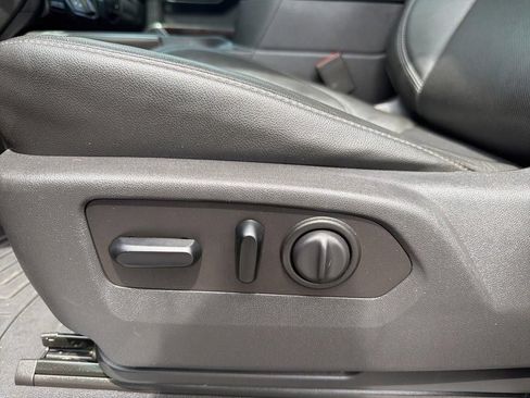 Used 2019 GMC Sierra 1500 SLT AWD/4WD image 36