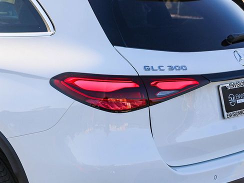 New 2026 Mercedes-Benz GLC 300 image 11