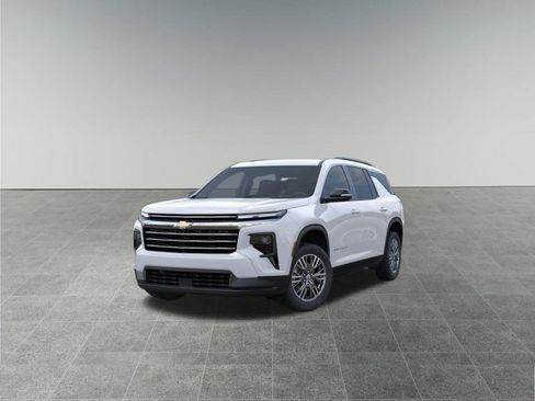 New 2026 Chevrolet Traverse LT FWD image 8