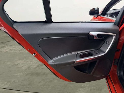 Used 2012 Volvo S60 T6 R-Design image 20