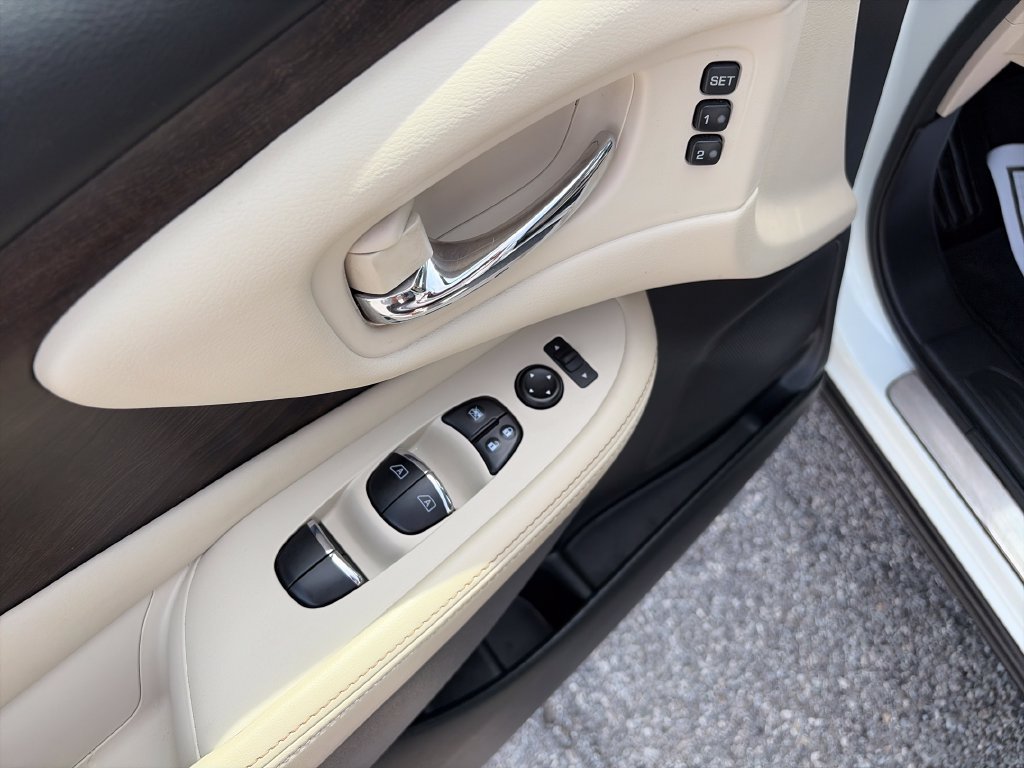 Used 2024 Nissan Murano Platinum w/ Cargo Package AWD/4WD image 12