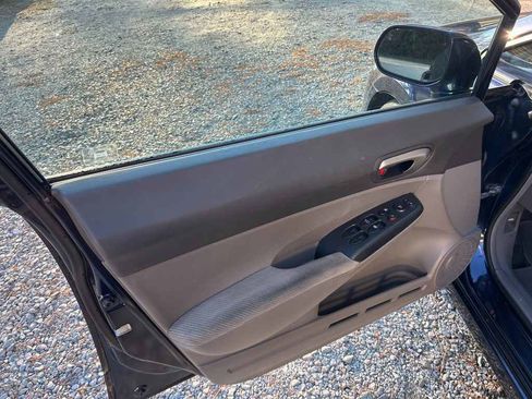 Used 2010 Honda Civic LX image 7