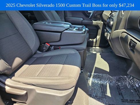 Used 2025 Chevrolet Silverado 1500 Custom Trail Boss w/ LPO, Dark Essentials Package AWD/4WD image 9