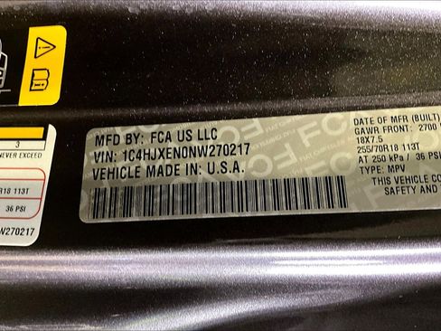 Used 2022 Jeep Wrangler Unlimited Sahara w/ Cold Weather Group image 18