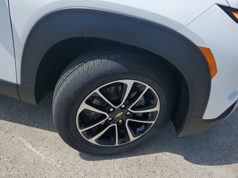New 2026 Chevrolet TrailBlazer LT w/ Driver Confidence Package FWD image 8