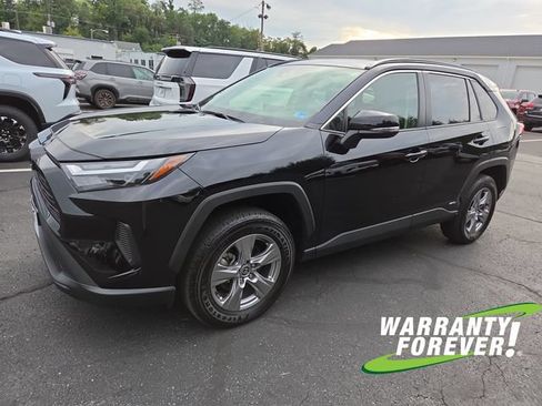 Used 2025 Toyota RAV4 XLE w/ Convenience Package AWD/4WD image 3