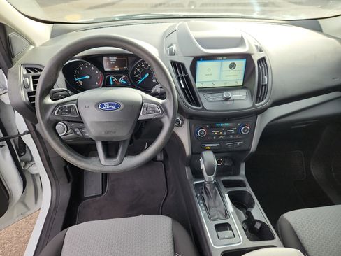 Used 2019 Ford Escape SE image 11
