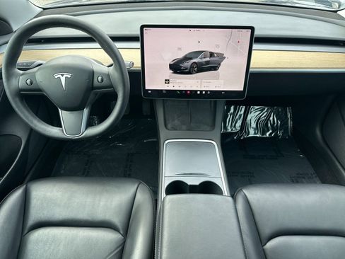 Used 2023 Tesla Model 3 Standard Range image 13
