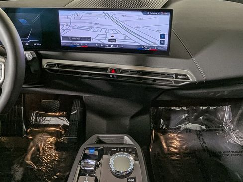 Used 2025 BMW iX xDrive50 w/ Premium Package image 32