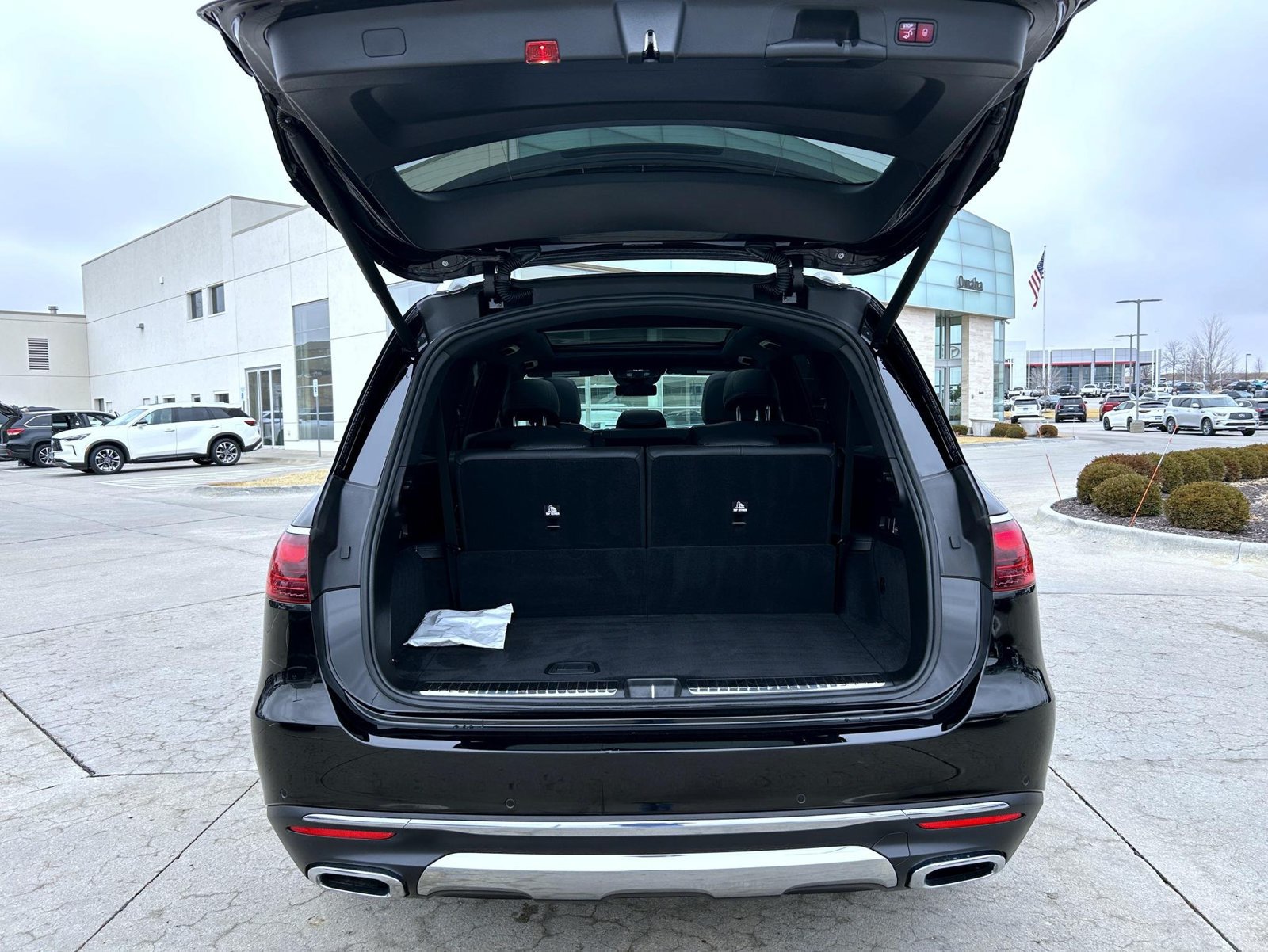 Used 2024 Mercedes-Benz GLS 450 4MATIC image 24