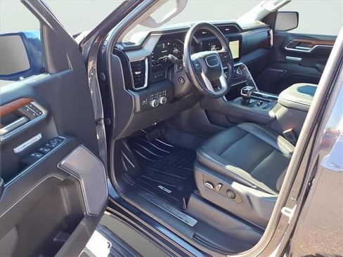 Used 2023 GMC Sierra 1500 Denali w/ Denali Reserve Package AWD/4WD image 10