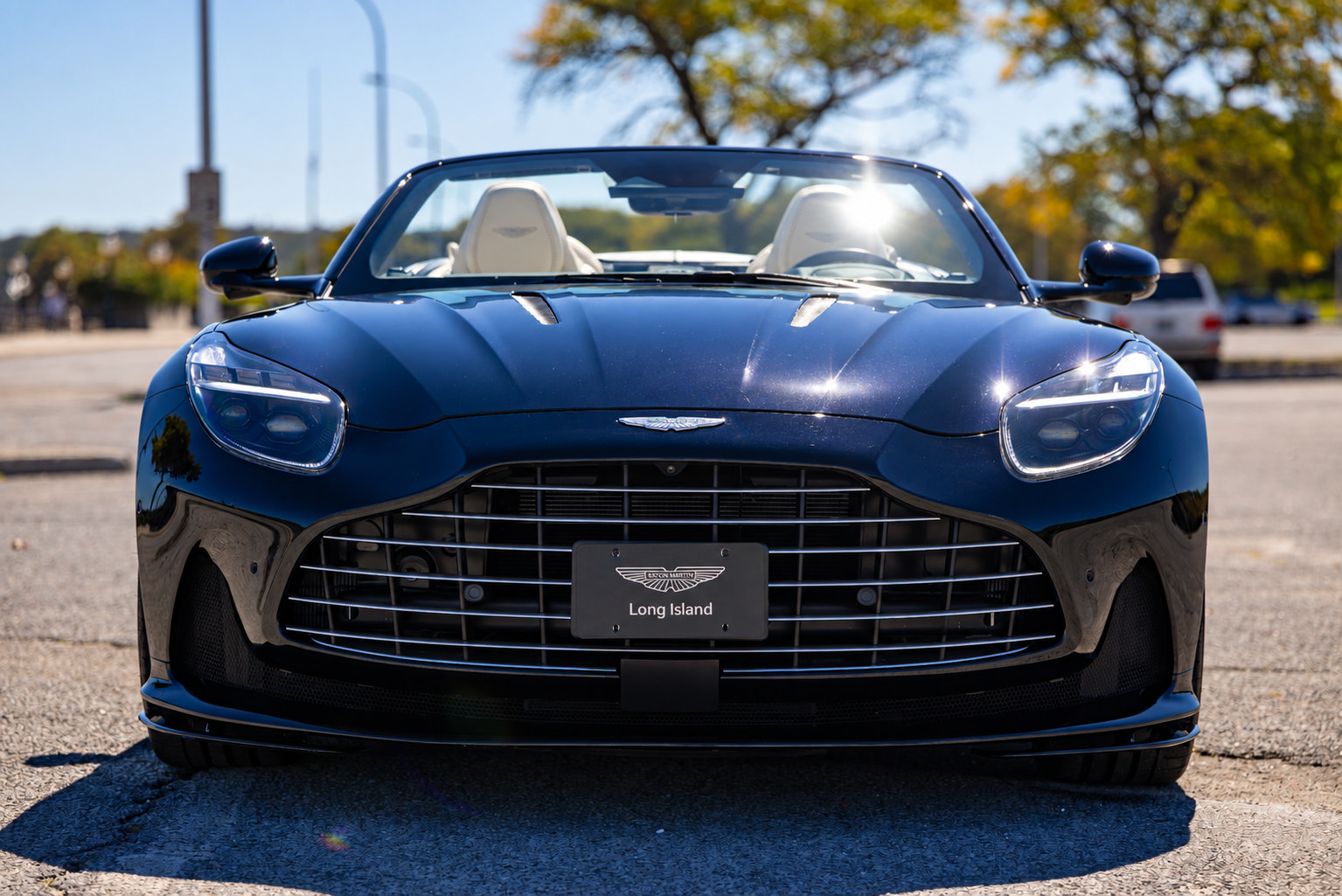 Used 2024 Aston Martin DB12 Convertible RWD image 2