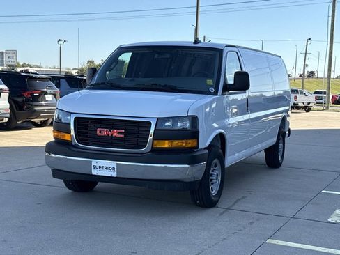 New 2025 GMC Savana 2500 Extended w/ Driver Convenience Package image 11