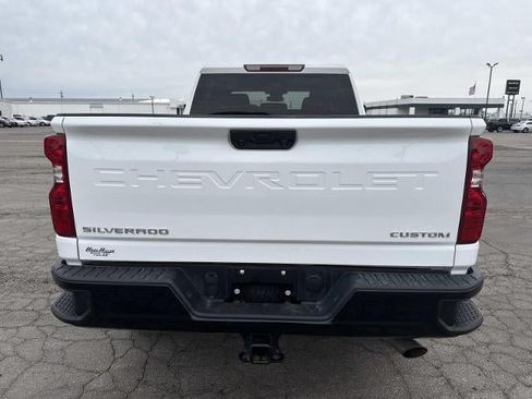 Used 2025 Chevrolet Silverado 2500 Custom w/ Custom Convenience Package AWD/4WD image 5