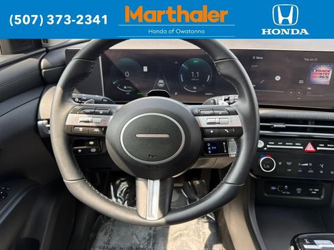 Used 2025 Hyundai Tucson SEL AWD/4WD image 25
