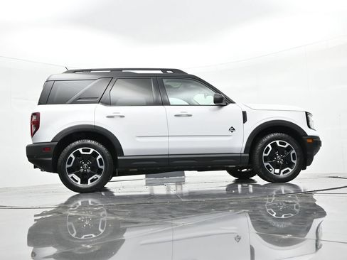 Certified 2022 Ford Bronco Sport Outer Banks w/ Tech Package AWD/4WD image 23