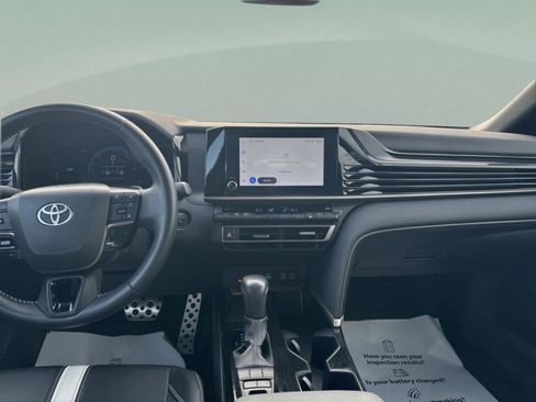 Certified 2025 Toyota Camry SE w/ Convenience Package image 9