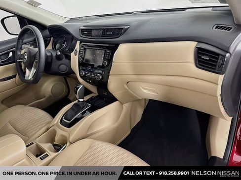 Used 2019 Nissan Rogue SV w/ Premium Package FWD image 29