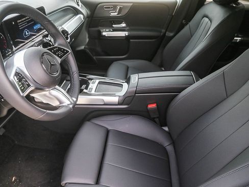 New 2026 Mercedes-Benz GLB 250 4MATIC image 17