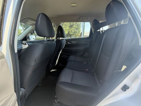 Used 2018 Nissan Rogue S FWD image 13