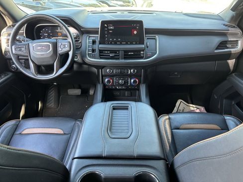 Used 2023 GMC Yukon AT4 w/ AT4 Premium Package image 9