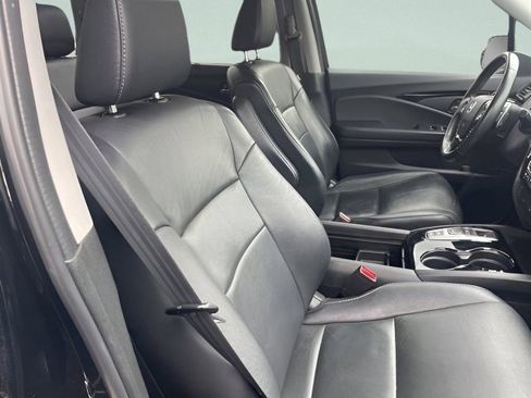 Used 2018 Honda Pilot Touring image 8