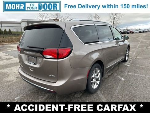 Used 2018 Chrysler Pacifica Limited image 7