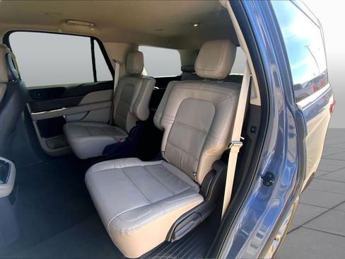 Used 2023 Lincoln Navigator 4WD image 21