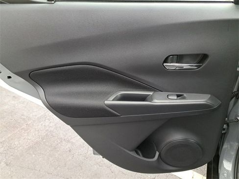 Used 2024 Nissan Kicks SV image 14