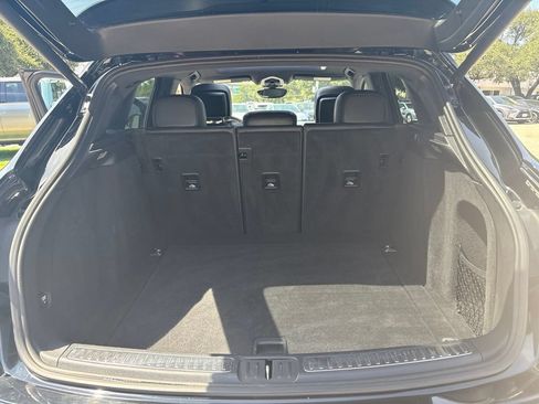 Used 2018 Porsche Macan AWD/4WD image 20