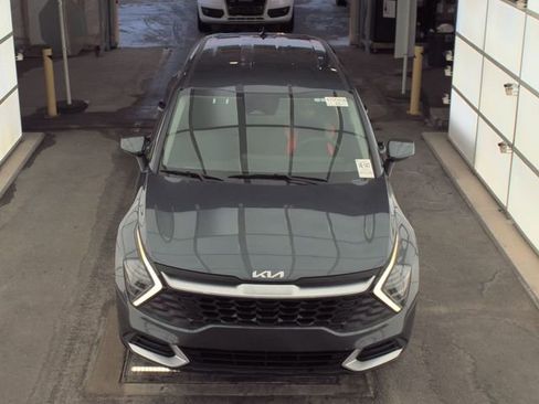 Used 2024 Kia Sportage LX image 2