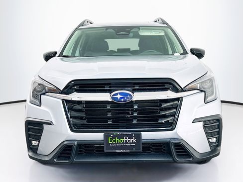 Used 2024 Subaru Ascent Limited image 2