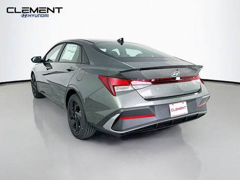 New 2026 Hyundai Elantra Sport image 8