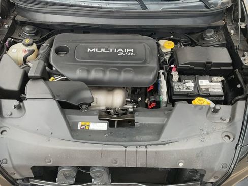 Used 2016 Jeep Cherokee Sport FWD image 33