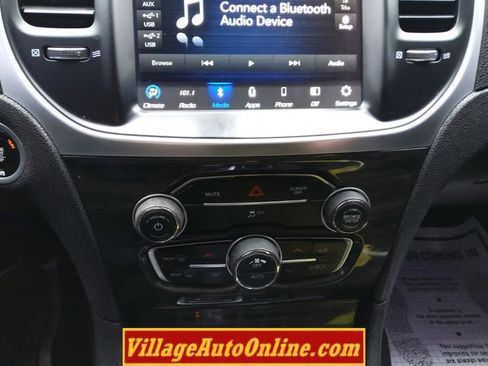 Used 2018 Chrysler 300 Touring w/ Sport Appearance Package image 40