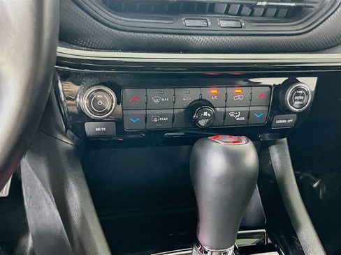 Used 2022 Jeep Compass Trailhawk w/ Trailhawk Convenience Group AWD/4WD image 15