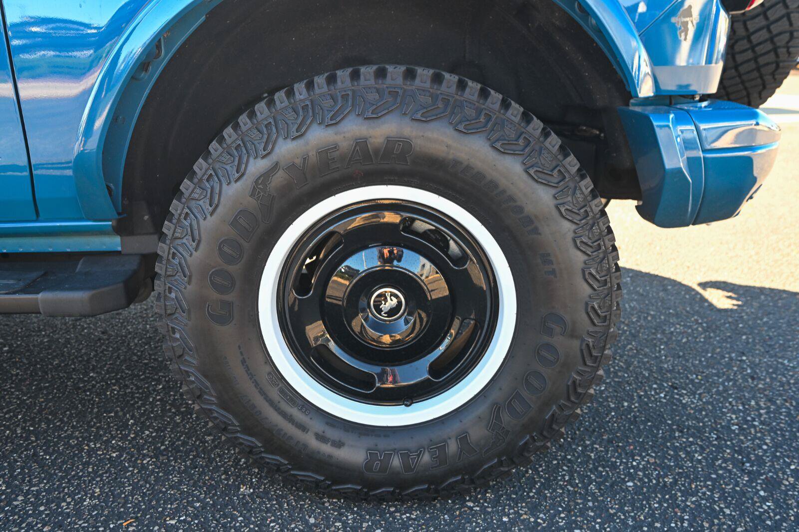 Used 2024 Ford Bronco Heritage Edition AWD/4WD image 13