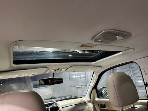 Used 2012 Ford Escape XLT FWD image 30