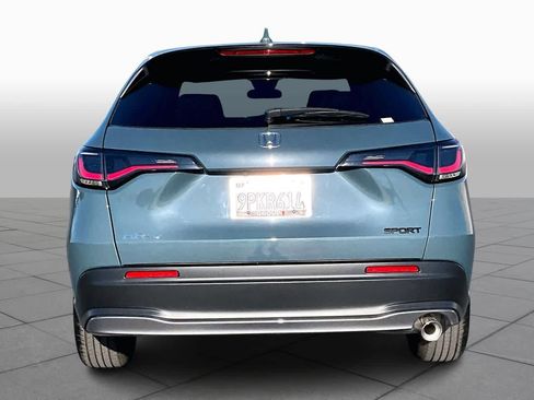 Used 2025 Honda HR-V Sport image 4