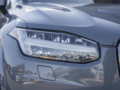 Used 2020 Volvo XC90 T6 Momentum image 15