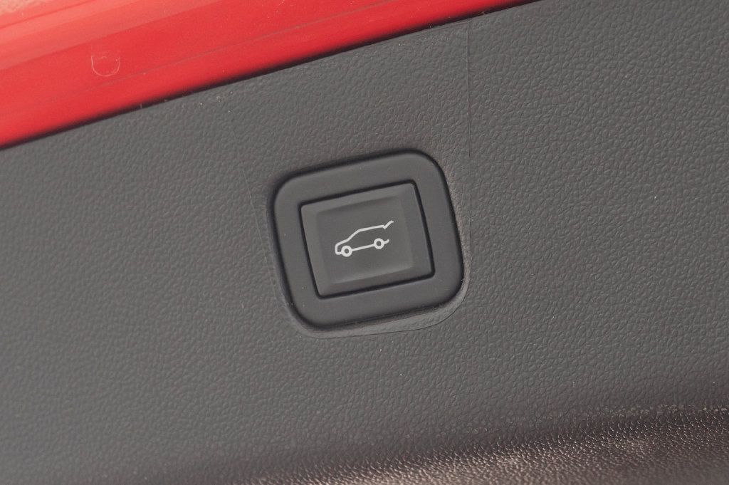 Used 2026 Chevrolet Blazer LT w/ Convenience Package FWD image 39