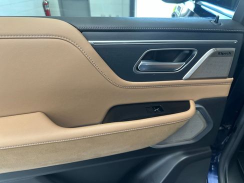 Used 2025 INFINITI QX80 Sensory AWD/4WD image 17